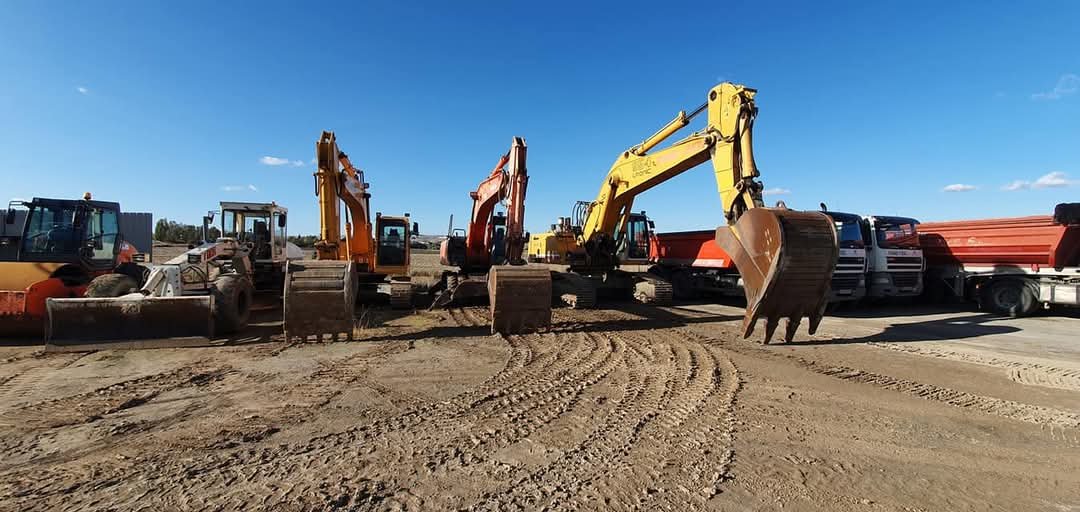 Maquinaria pesada de Datransur en obra